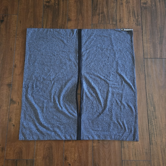 Lululemon Vinyasa Scarf Wrap Scarf / Color Blue Gray Black ROSJ/BLK - Picture 7 of 14